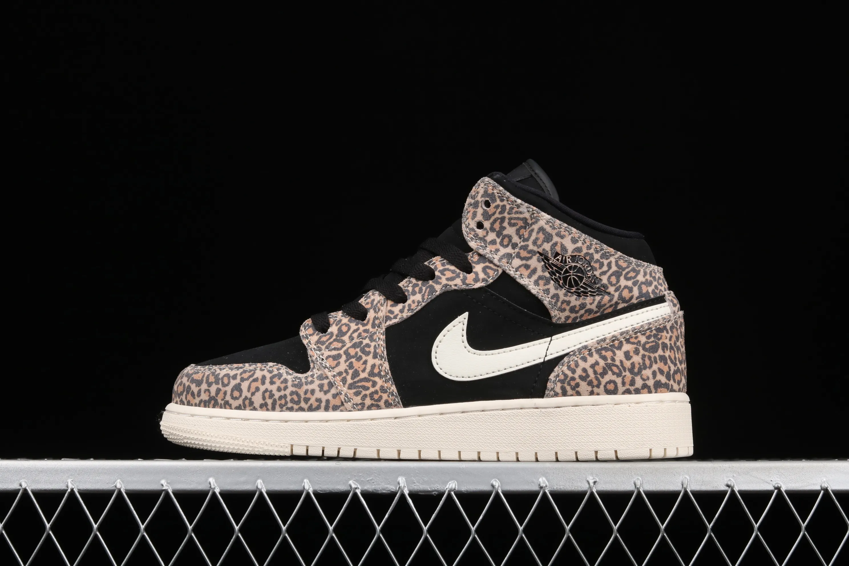 All categories Air Jordan Jordan series basketball shoes Air Jordan 1 Mid G version pure original Air Jordan 1 Mid GS AJ1 Joe 1 leopard print Chinese basketball shoes BQ6931-021